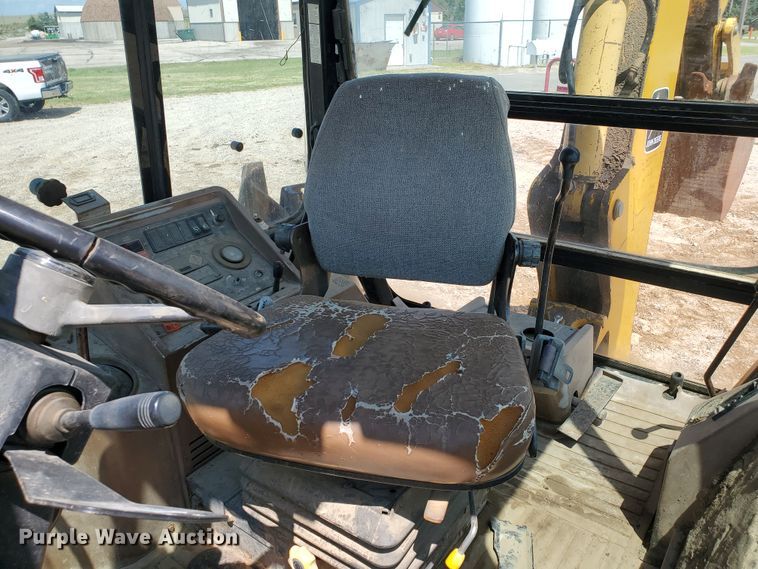 image for item KY9192 1992 John Deere 310D  backhoe