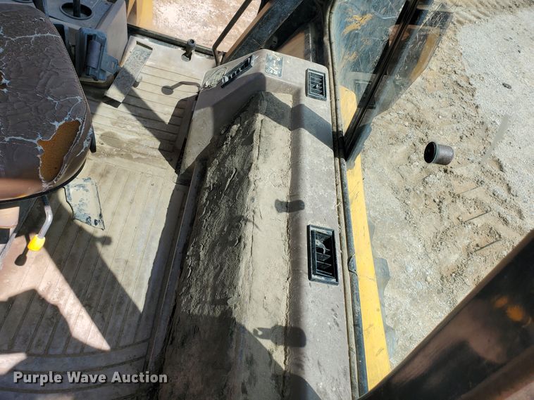 image for item KY9192 1992 John Deere 310D  backhoe