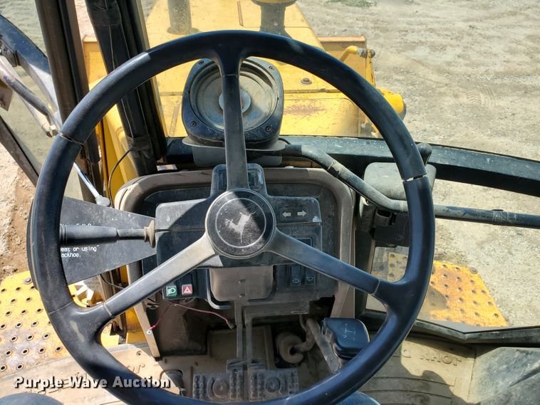 image for item KY9192 1992 John Deere 310D  backhoe
