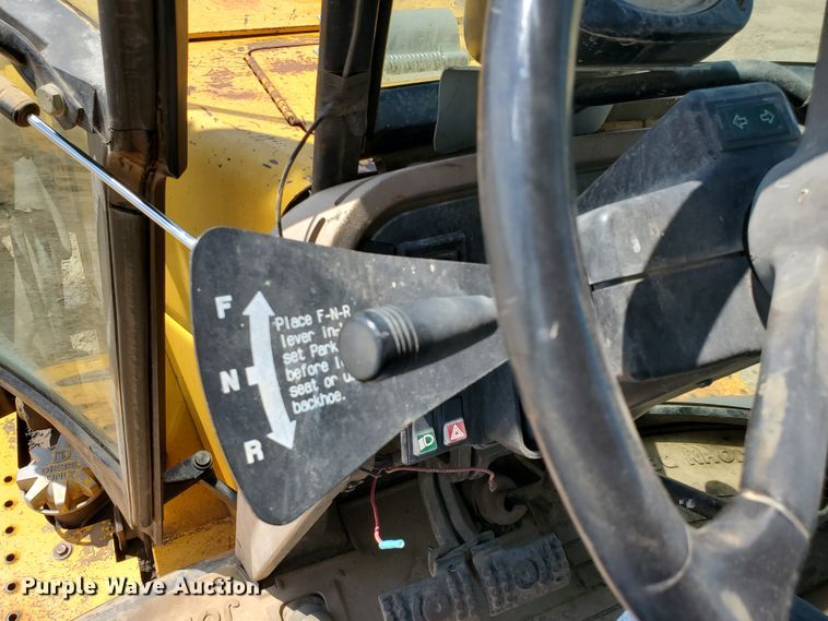 image for item KY9192 1992 John Deere 310D  backhoe