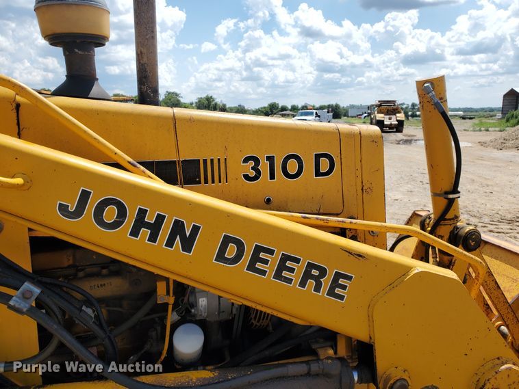 image for item KY9192 1992 John Deere 310D  backhoe