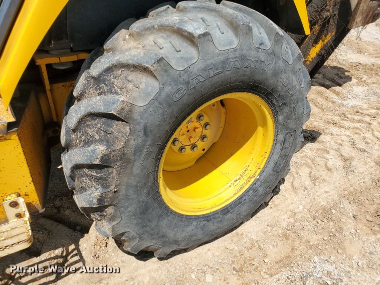 image for item KY9192 1992 John Deere 310D  backhoe