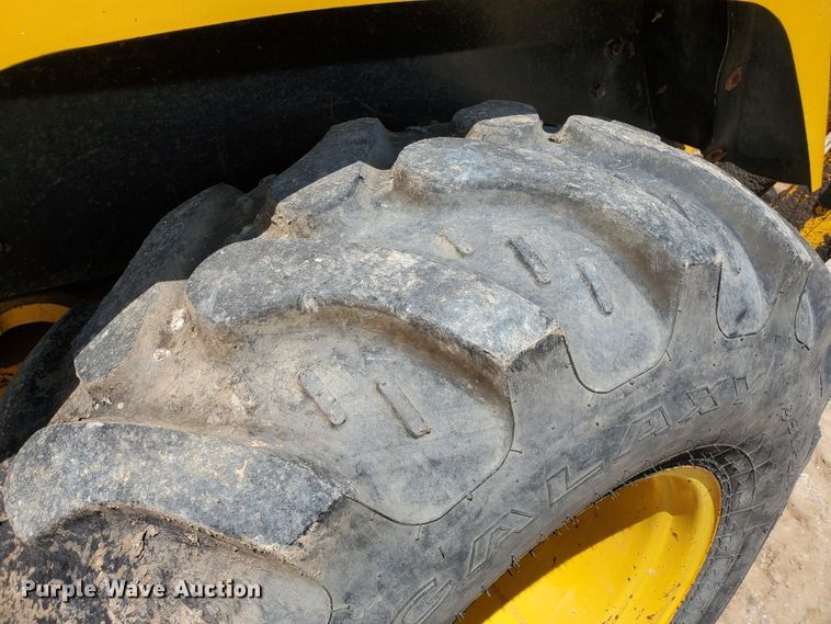 image for item KY9192 1992 John Deere 310D  backhoe