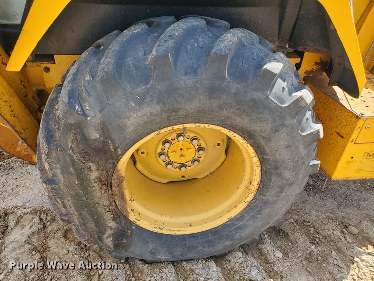 image for item KY9192 1992 John Deere 310D  backhoe