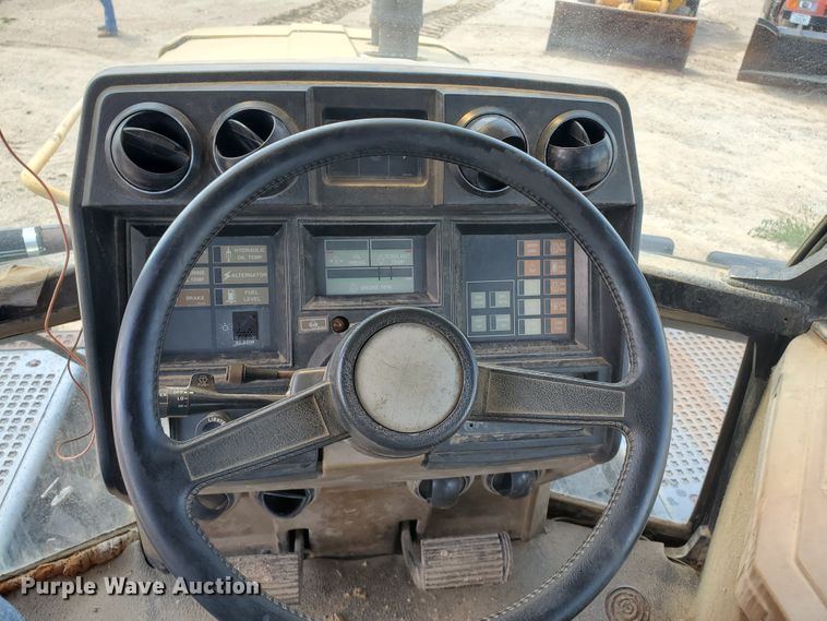 image for item KY9193 1987 Caterpillar Challenger 65  track tractor