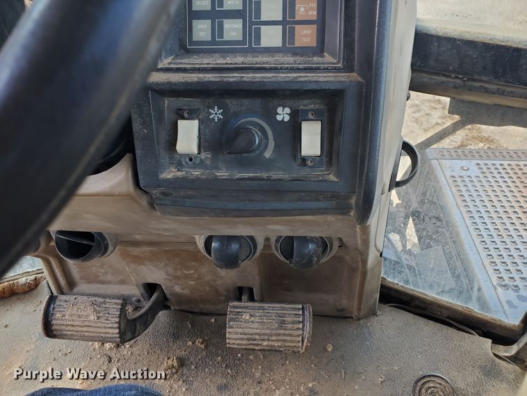 image for item KY9193 1987 Caterpillar Challenger 65  track tractor