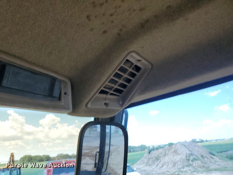 image for item KY9193 1987 Caterpillar Challenger 65  track tractor