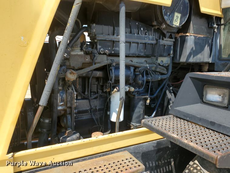 image for item KY9193 1987 Caterpillar Challenger 65  track tractor