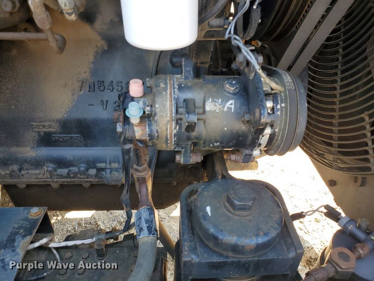 image for item KY9193 1987 Caterpillar Challenger 65  track tractor