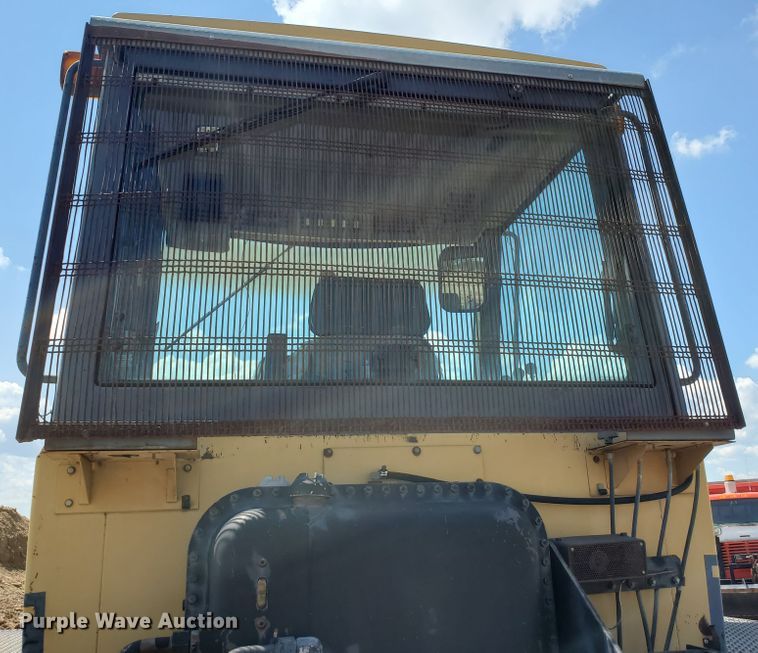 image for item KY9193 1987 Caterpillar Challenger 65  track tractor