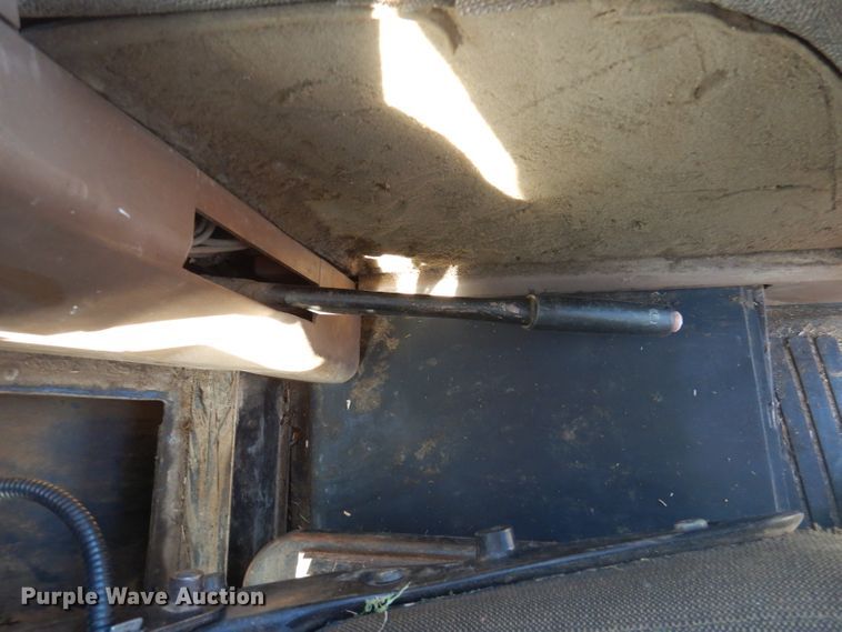 image for item DA5342 1998 John Deere 7710  MFWD tractor