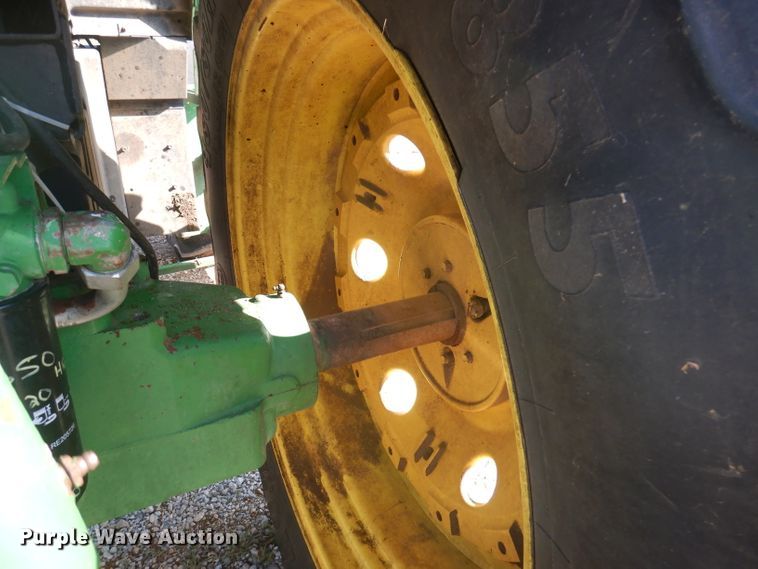 image for item DA5342 1998 John Deere 7710  MFWD tractor