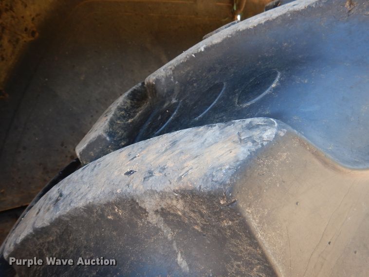 image for item DA5342 1998 John Deere 7710  MFWD tractor