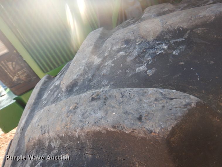 image for item DA5342 1998 John Deere 7710  MFWD tractor