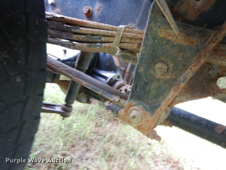 image for item DG0841 2002 Freightliner FL60  flatbed truck