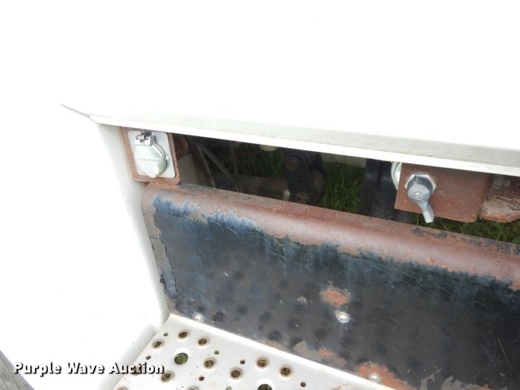 image for item DG0841 2002 Freightliner FL60  flatbed truck