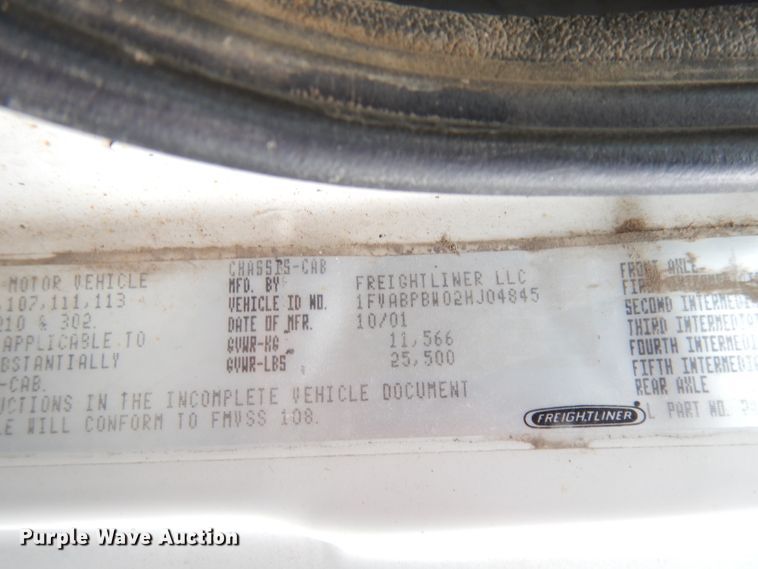 image for item DG0841 2002 Freightliner FL60  flatbed truck