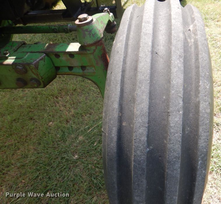 image for item DH7273 1974 John Deere 4430  tractor