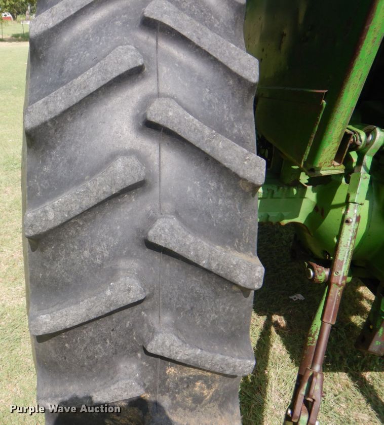 image for item DH7273 1974 John Deere 4430  tractor