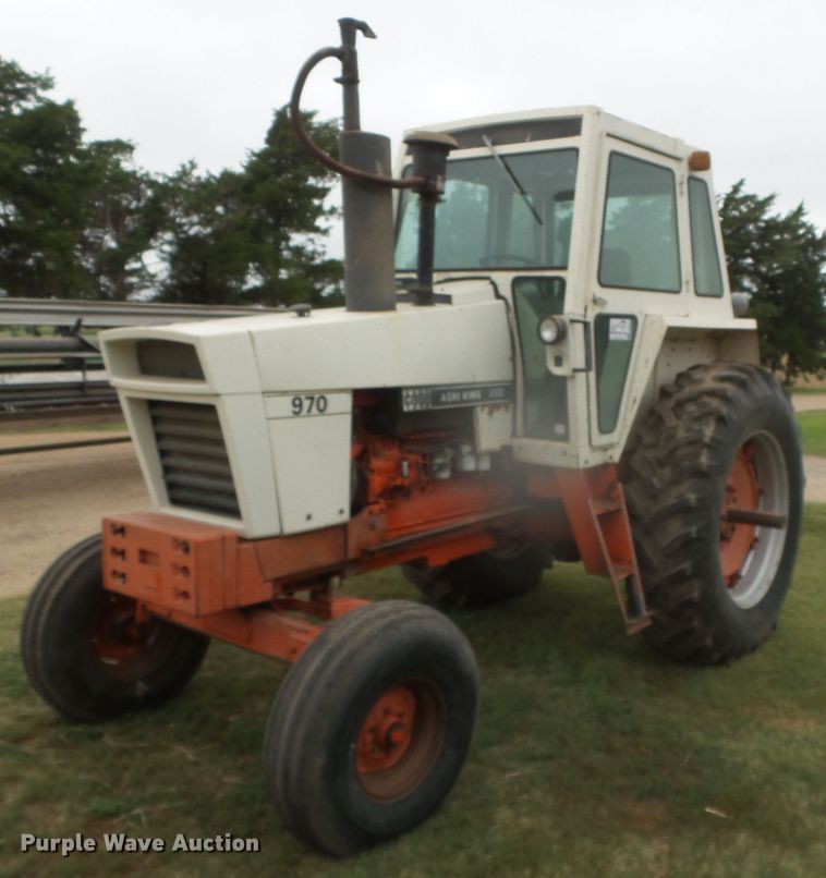 image for item DI5691 1975 Case 970  Agri-King tractor