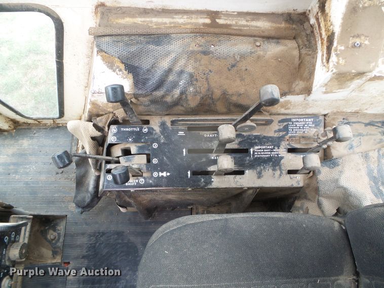 image for item DI5691 1975 Case 970  Agri-King tractor