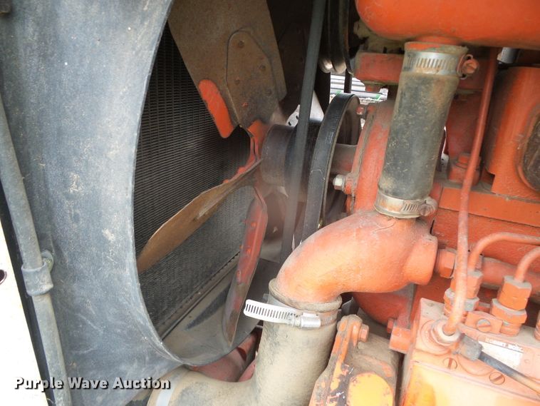 image for item DI5691 1975 Case 970  Agri-King tractor