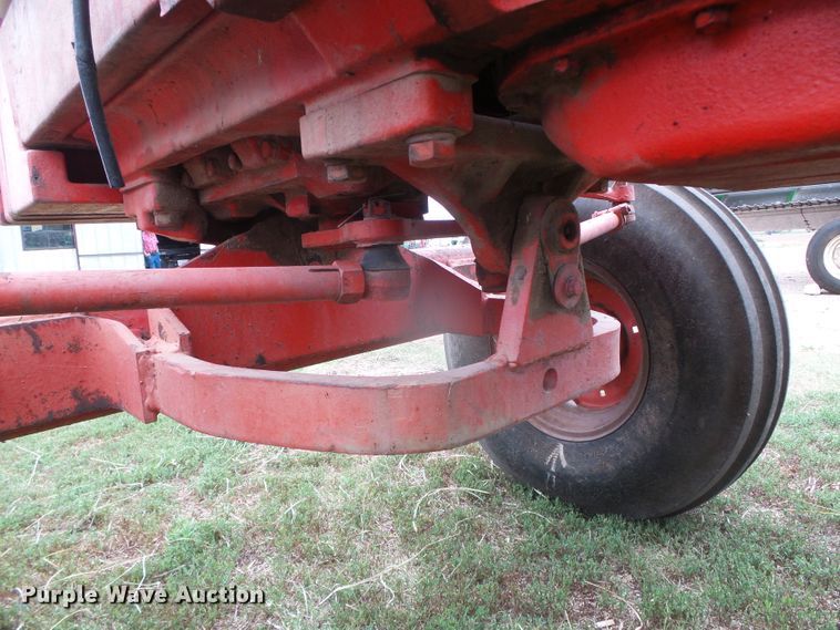 image for item DI5691 1975 Case 970  Agri-King tractor