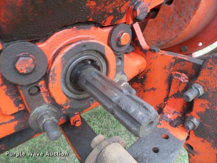 image for item DI5691 1975 Case 970  Agri-King tractor