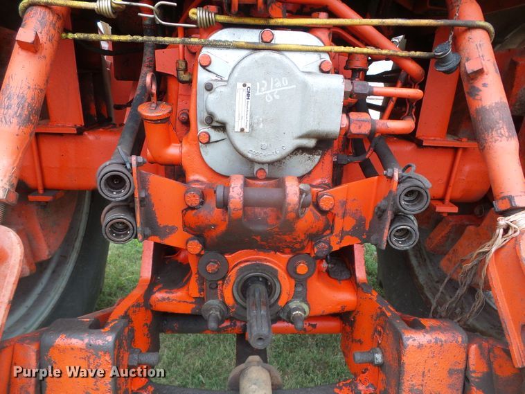 image for item DI5691 1975 Case 970  Agri-King tractor