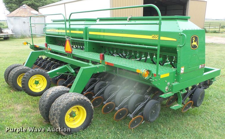 image for item DI5693 John Deere 1590  grain drill