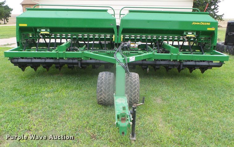 image for item DI5693 John Deere 1590  grain drill