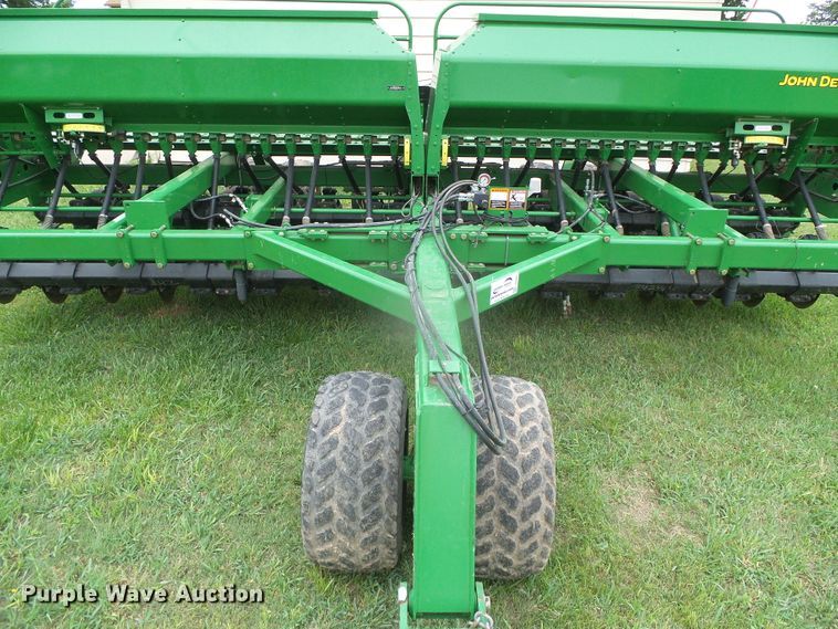 image for item DI5693 John Deere 1590  grain drill