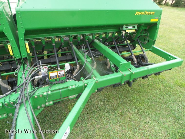 image for item DI5693 John Deere 1590  grain drill
