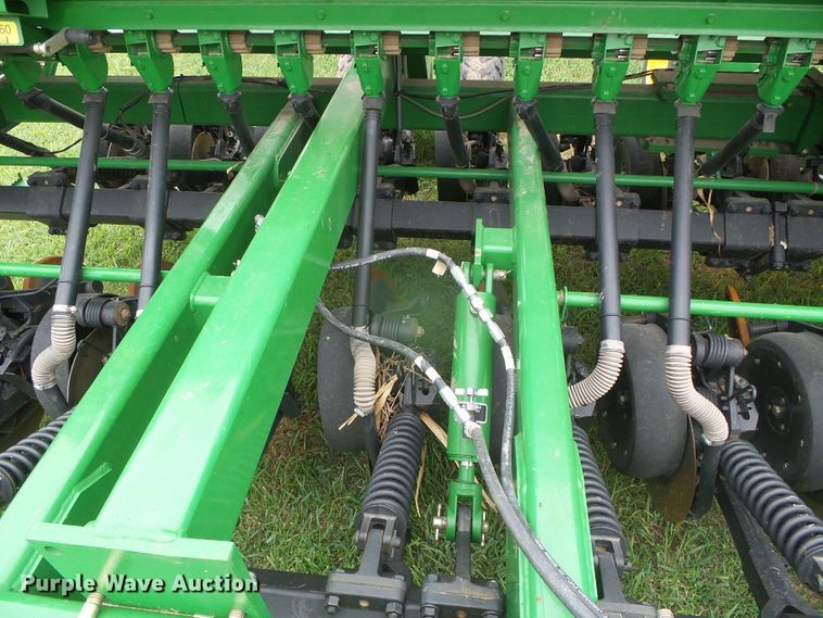 image for item DI5693 John Deere 1590  grain drill