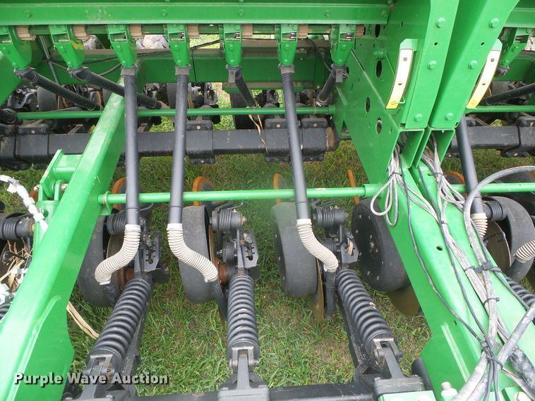 image for item DI5693 John Deere 1590  grain drill