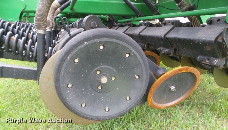 image for item DI5693 John Deere 1590  grain drill