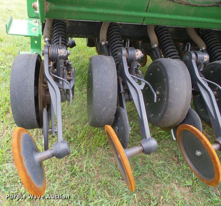 image for item DI5693 John Deere 1590  grain drill