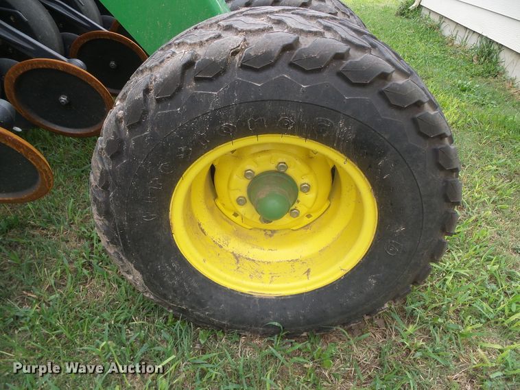 image for item DI5693 John Deere 1590  grain drill