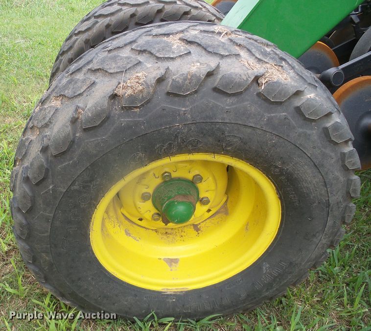 image for item DI5693 John Deere 1590  grain drill