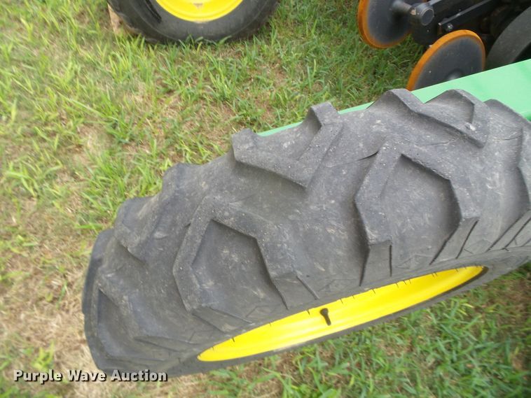 image for item DI5693 John Deere 1590  grain drill