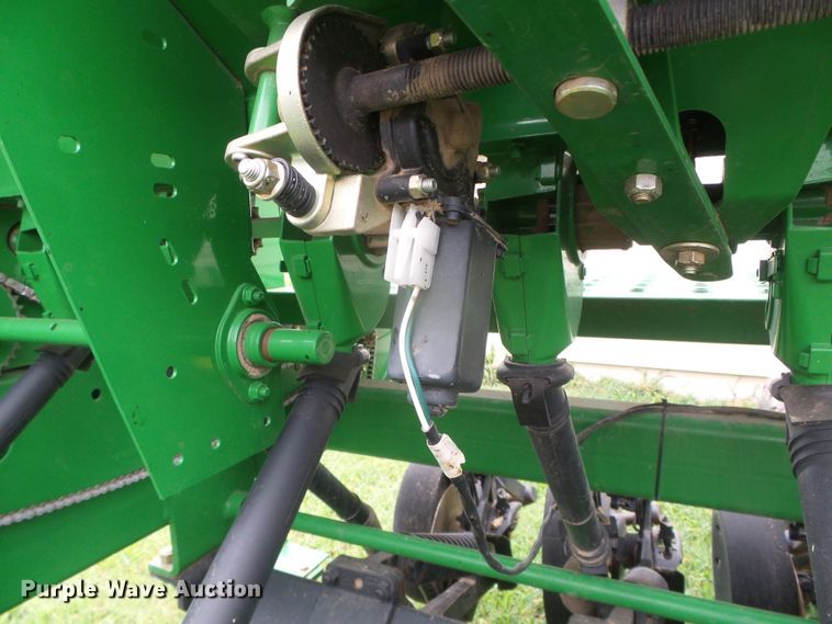 image for item DI5693 John Deere 1590  grain drill