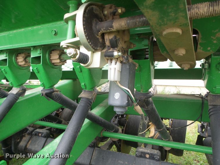 image for item DI5693 John Deere 1590  grain drill