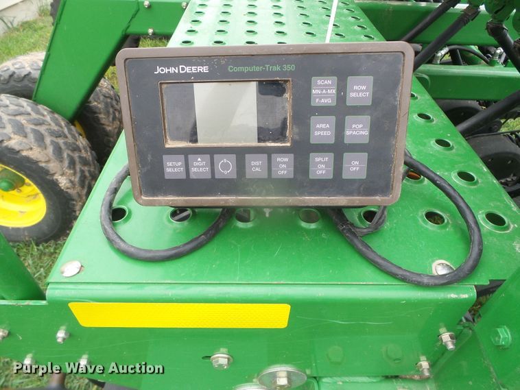 image for item DI5693 John Deere 1590  grain drill