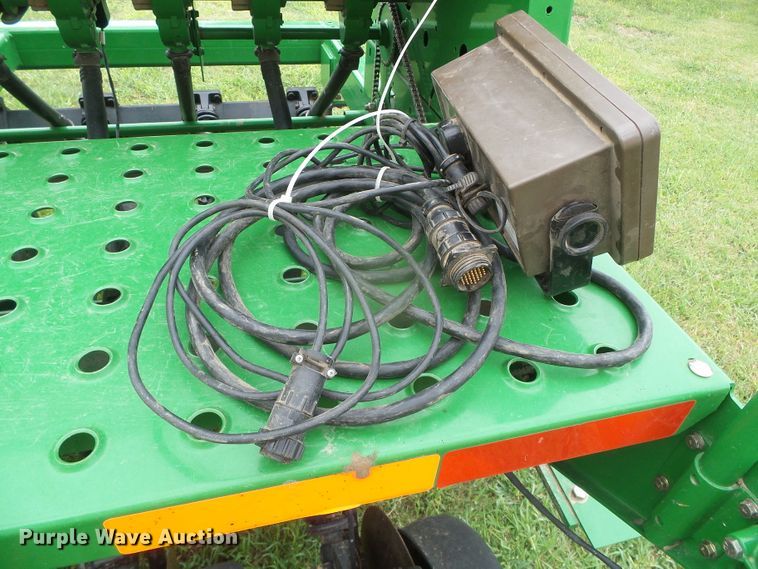 image for item DI5693 John Deere 1590  grain drill