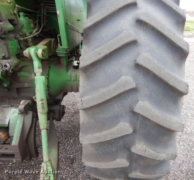 image for item DJ2236 1979 John Deere 4640  tractor