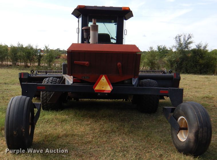 image for item DK8136 1995 MacDon 9000  windrower