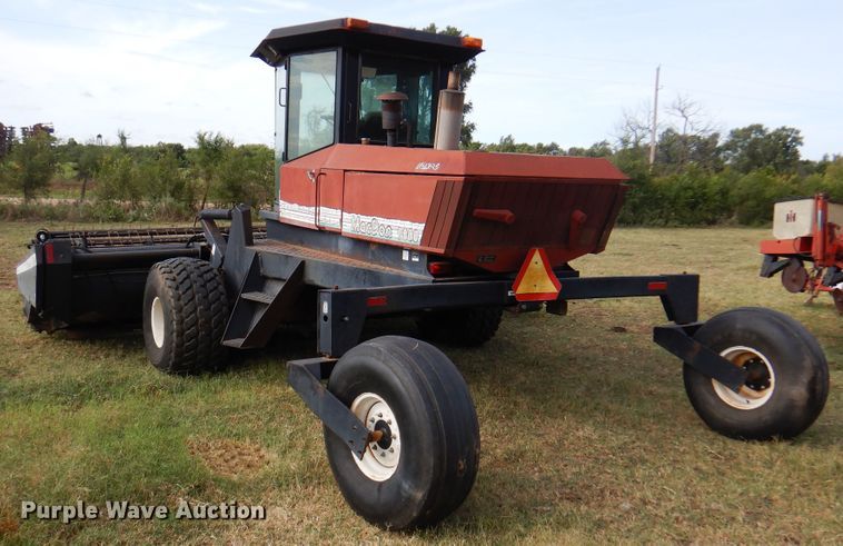 image for item DK8136 1995 MacDon 9000  windrower