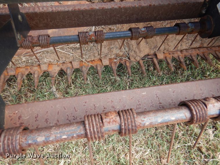 image for item DK8136 1995 MacDon 9000  windrower