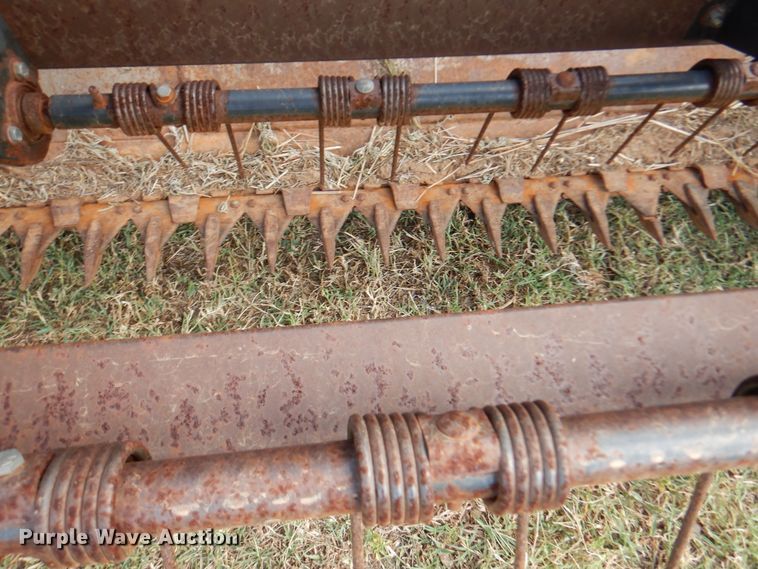 image for item DK8136 1995 MacDon 9000  windrower