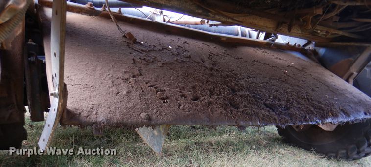 image for item DK8136 1995 MacDon 9000  windrower
